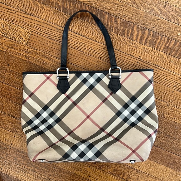 Burberry Handbags - Burberry Nova Check Large tote bag